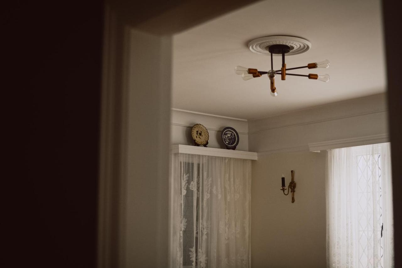Hill Road Manor Bed & Breakfast Гранд Фолс-Уиндзор Экстерьер фото